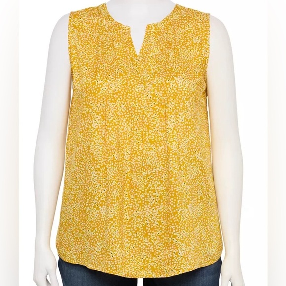 πSALE 4 for $10πCroft & Barrow Pintuck Splitneck Sleeveless Top Size 1X - Picture 1 of 4
